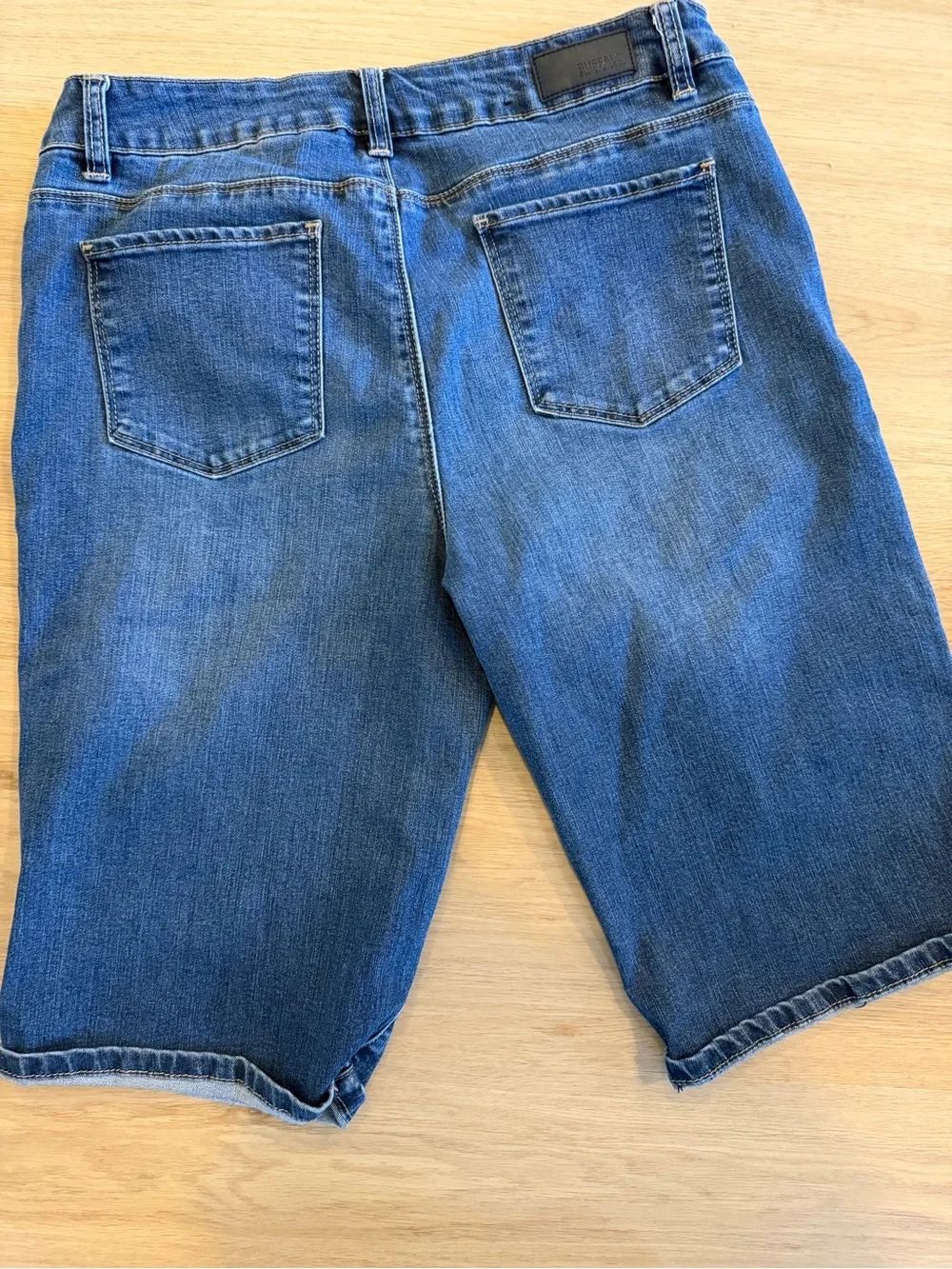Buffalo David Bitton Women’s Denim Bermuda Shorts Size 10/30 inseam 13